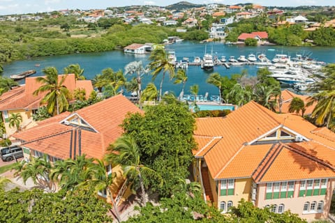 Appartement op de begane grond aan het Spaanse water