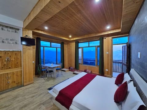 Deluxe Double Room, Balcony, Mountain View | Free WiFi