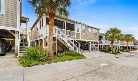 House exterior & parking for 4 cars