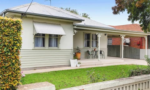 Myrtle on Kincaid | Pet Friendly, Close to CBD