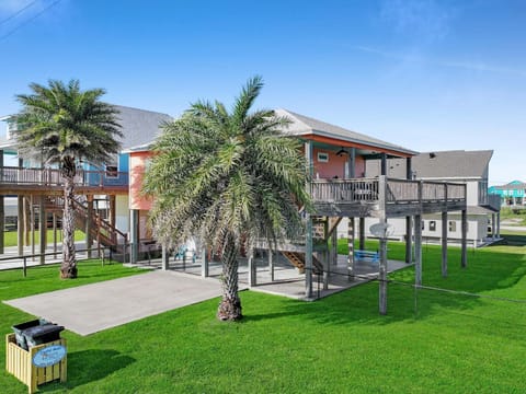 House, 2 Bedrooms | Property grounds