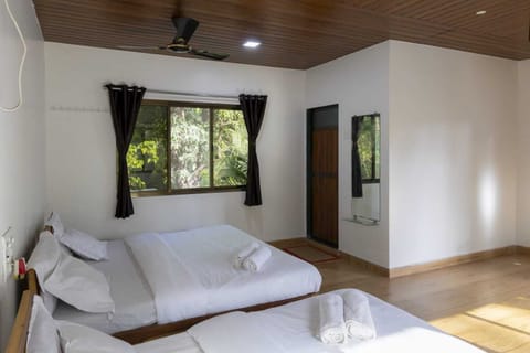Deluxe Double Room, Balcony, Pool View | Free WiFi