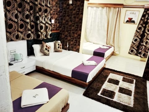 Deluxe Double Room | Desk, free WiFi