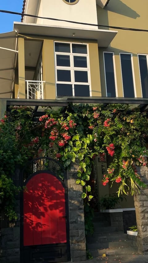 Villa | Front of property