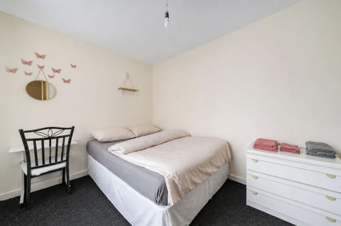 1 bedroom, iron/ironing board, bed sheets