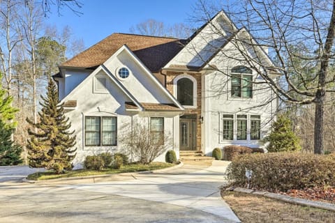 Driveway | Circular Drive | Front Yard Landscaping Tree Lined Lot