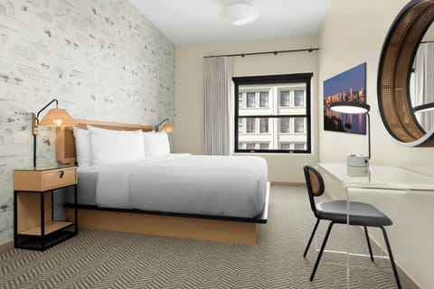 Deluxe Room, 1 King Bed