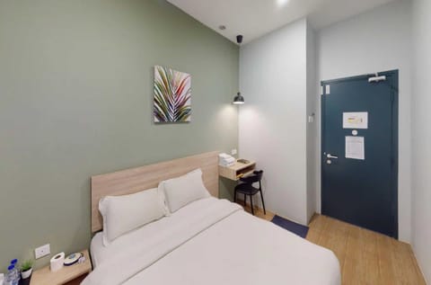 Standard Double Room | WiFi (free), bed sheets