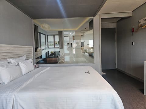 Deluxe Double Ocean View - No Parking | Free WiFi