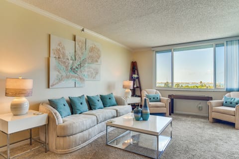 St. Petersburg Vacation Rental | 2BR | 2BA | 1,250 Sq Ft | Step-Free Access