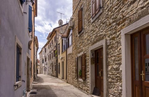 Apartment, 2 Bedrooms, Balcony, City View | Exterior