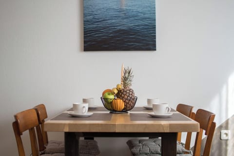 Apartment, 1 Bedroom, Balcony, City View | Dining room
