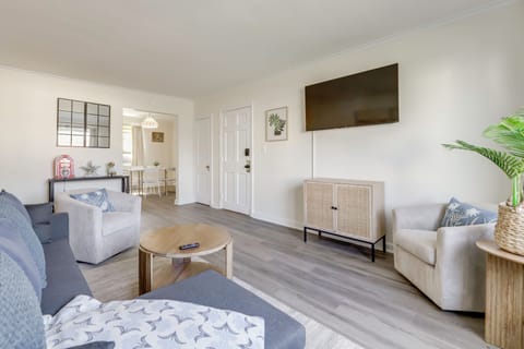 Apartment (2 Bedrooms) | Front of property