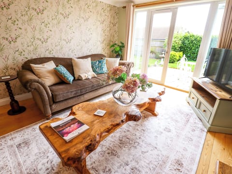 Cottage | Living area