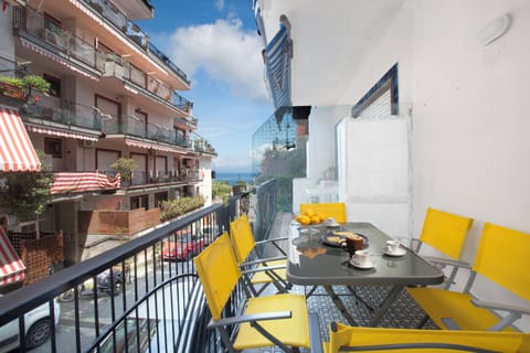 Apartment, 2 Bedrooms, Balcony | Courtyard view