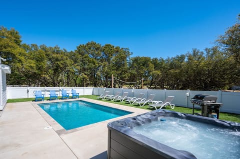 Private pool at Paradise on Earth 