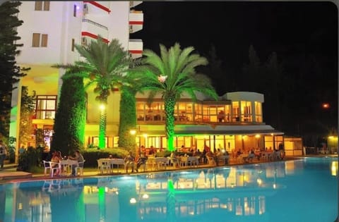 Seasonal outdoor pool
