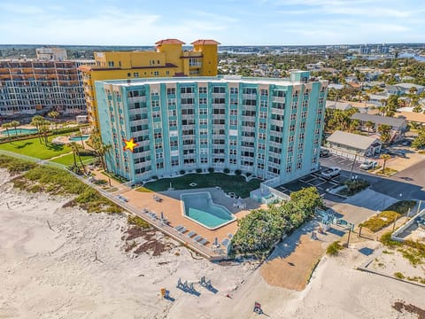 Condo 401