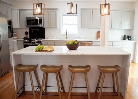 A modern kitchen designed for effortless living.
Sleek finishes and thoughtful details elevate every meal.