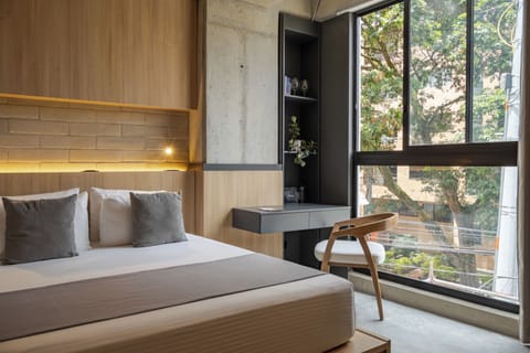 Standard Double Room | Hypo-allergenic bedding, minibar, in-room safe, blackout drapes