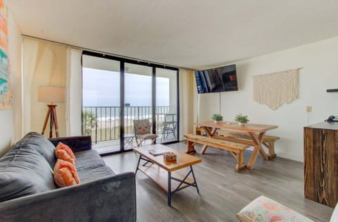 Atlantic Towers 311-print-001-002-Main Living Area-2048x1345-300dpi