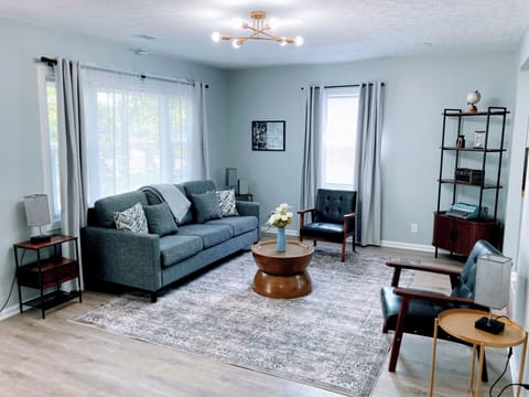 Stylish Living Room paying tribute to Circle City