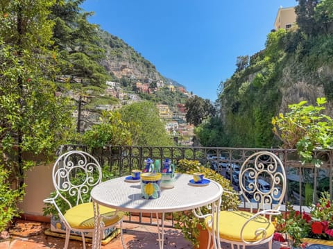 Panoramic House, City View | Terrace/patio
