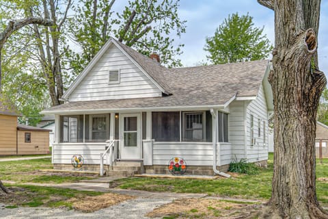 Sullivan Vacation Rental | 2BR | 1BA | 1,100 Sq Ft