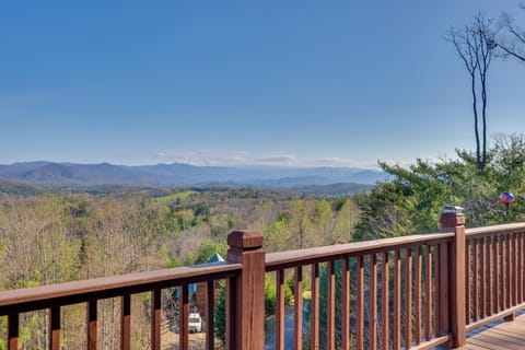 Murphy Vacation Rental | 1BR | 1BA | 1,000 Sq Ft