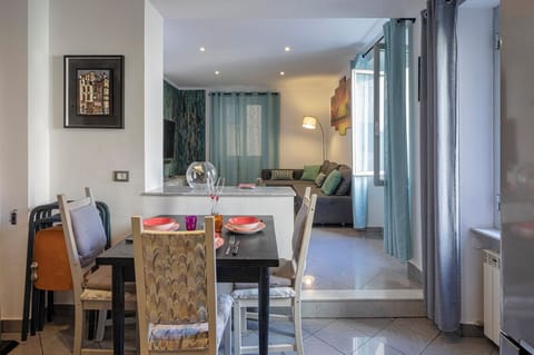 Apartment | Dining room