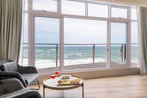 House | 6 bedrooms, Internet