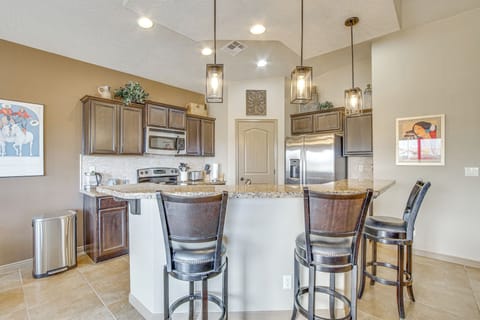 House (3 Bedrooms) | Interior