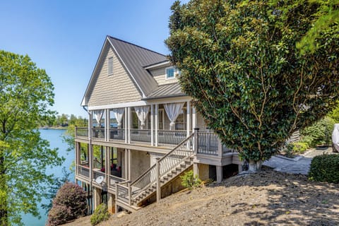 House (3 Bedrooms) | Front of property