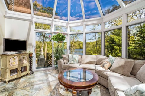 Solarium overlooking the pond