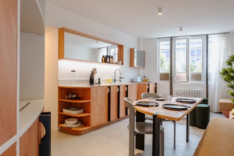 Design Apartment, 2 Bedrooms | Dining