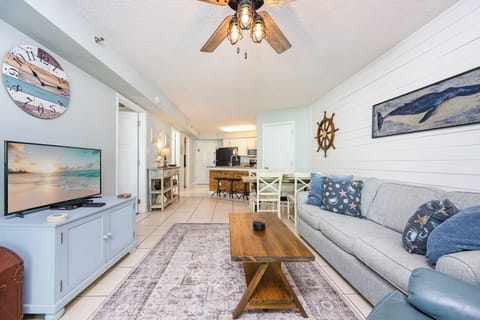 Harbour Place 104, 23094 Perdido Beach Blvd., Orange Beach, Alabama, beach access, 2 bedroom condo on the 1st floor