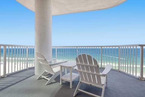 Large balcony with beautiful views of the Gulf Of America