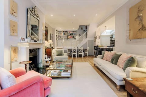 House (3 Bedrooms) | Front of property