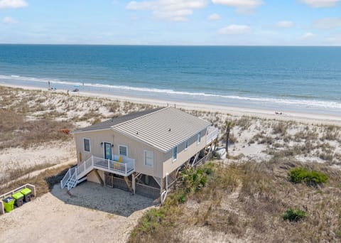 Ocean front with fenced yard 