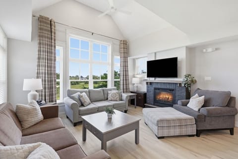 19-web-or-mls-125 Fairway Crt Unit 228-19