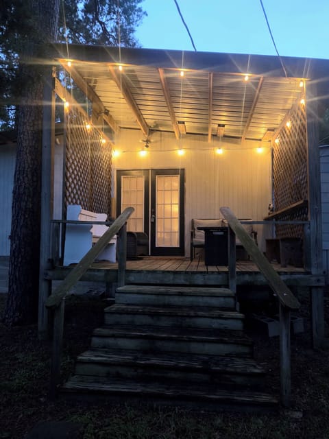 Outdoor patio lights with seating and firepit