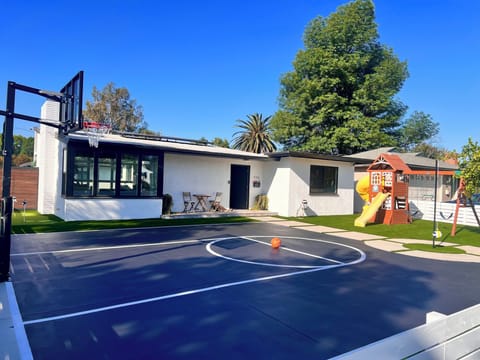 Sport court