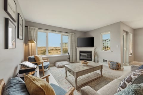 213 Vacation by the Sea
