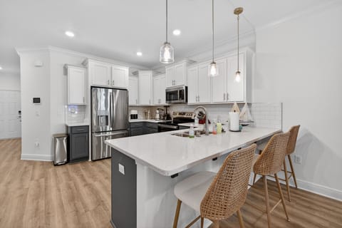 Townhome, 3 Bedrooms | Private kitchen | Coffee/tea maker, fridge, oven
