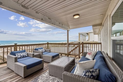 House, 4 Bedrooms | Terrace/patio