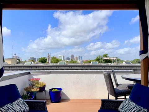 Rooftop view with city views in the shade 