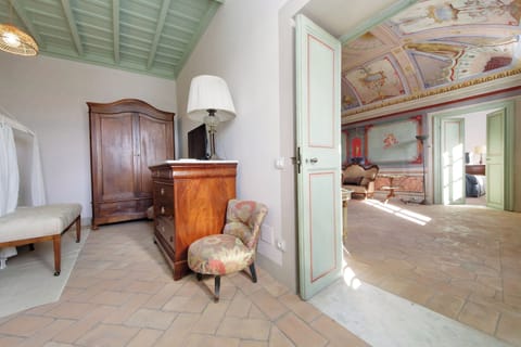 Deluxe Double Room, City View | Interior