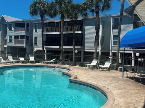 Sandy Point Community Pool