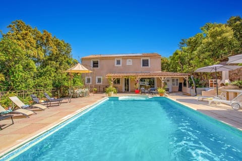 Villa Sur la Colline image