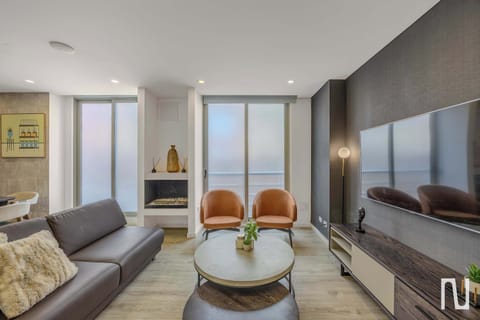 Apartment, Multiple Beds, Hot Tub, City View (Balcones 202) | Living area